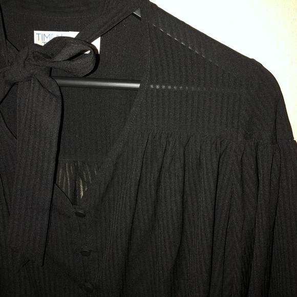 Time and Tru Women’s Oversized Button up Blouse - Picture 3 of 5